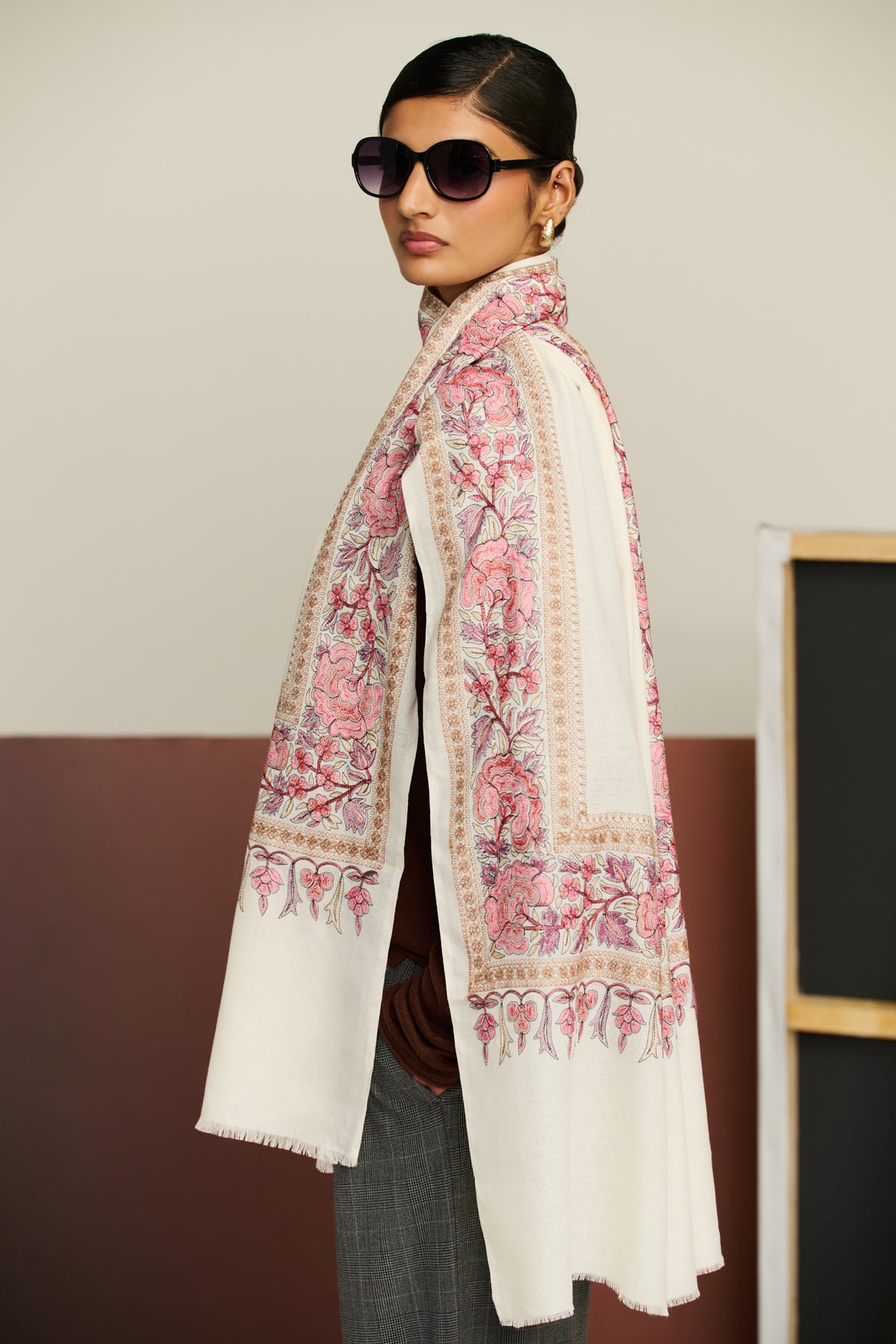 Ari Edge - Ari Border Stole