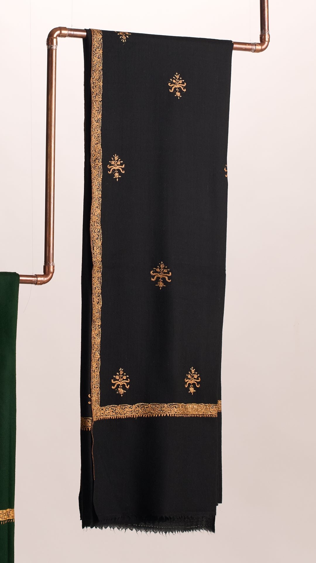 Cashmina Hashi - Cashmina Hashi Buti Shawl