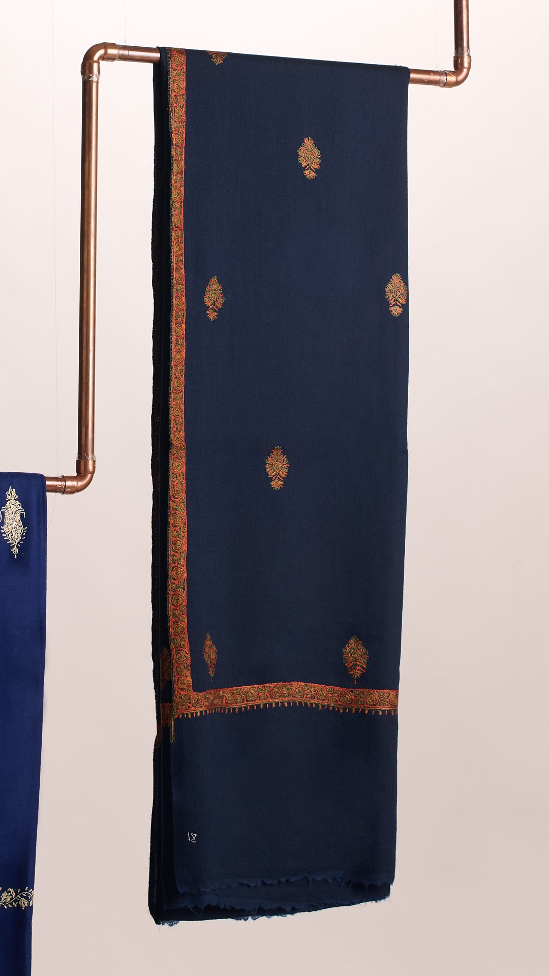 Cashmina Hashi - Cashmina Hashi Buti Shawl