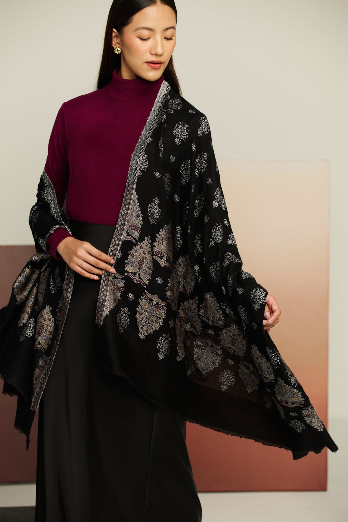 Buti Frame - Buti Palla Shawl